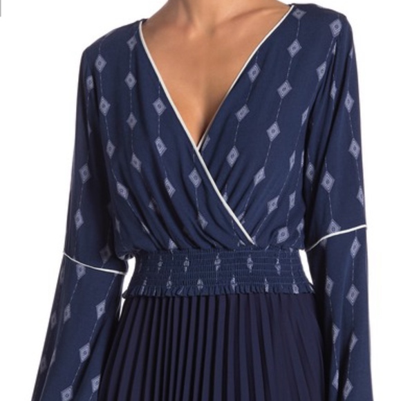 Le Lis Printed Bohemian Style Top - Picture 2 of 4